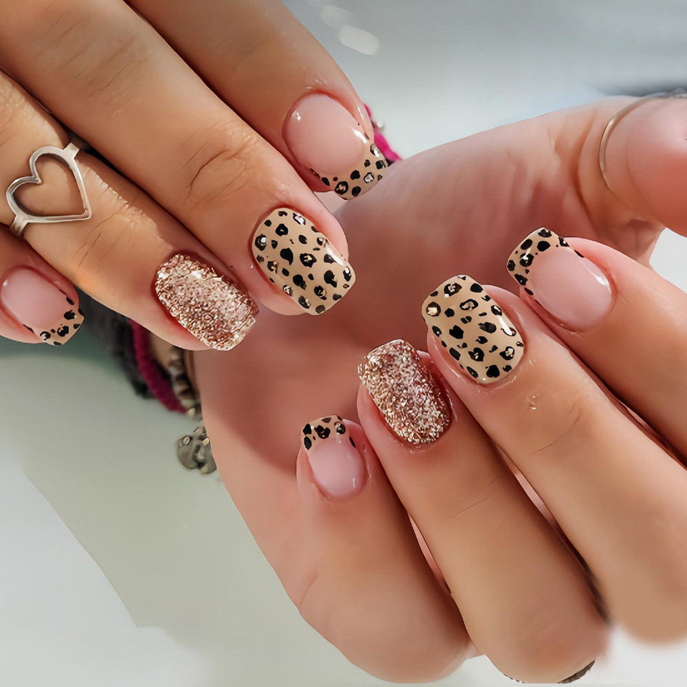 Short long fake nails for wome - Nail Art Gliter 评论和价格