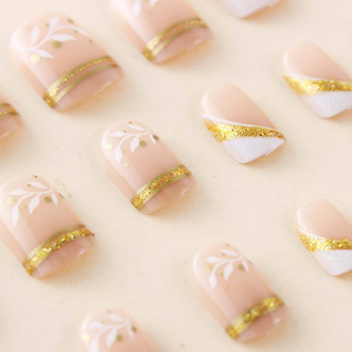 Short Medium fake nails for wo - Nail Art Gliter 评论和价格
